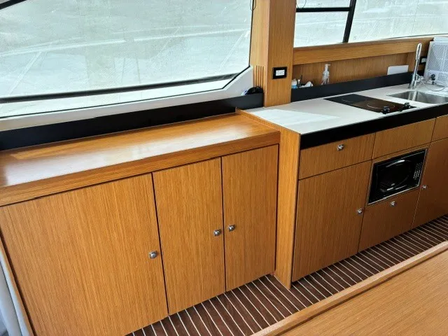 Slide: The Image of Bavaria 420 VITRESS FLY 2017 - 11