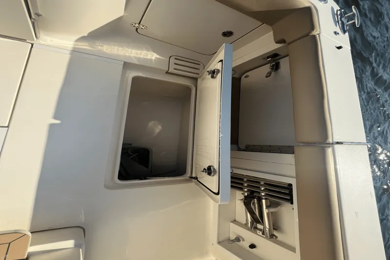 Slide: The Image of Scout 380 LXF 2020 - 19