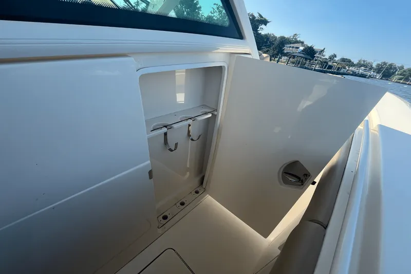 Slide: The Image of Scout 380 LXF 2020 - 25