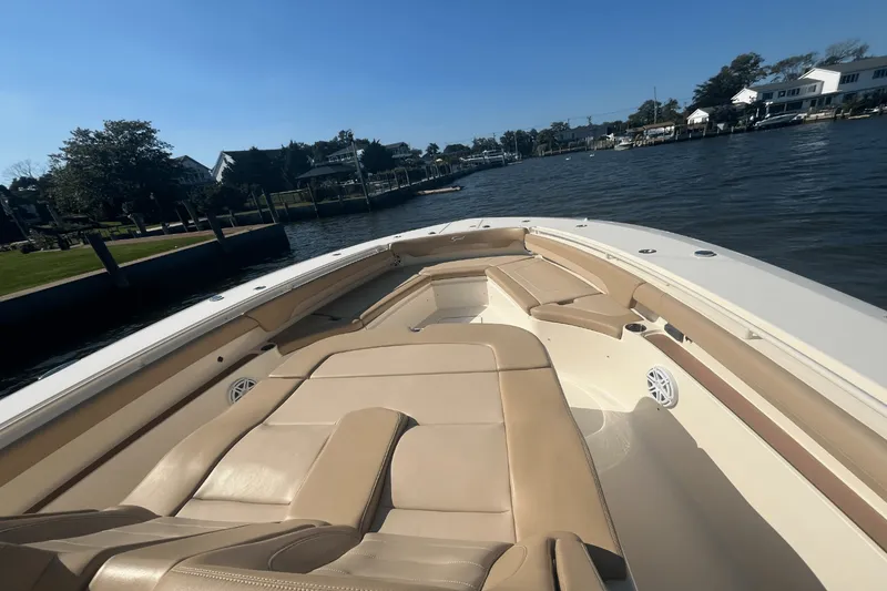 Slide: The Image of Scout 380 LXF 2020 - 26