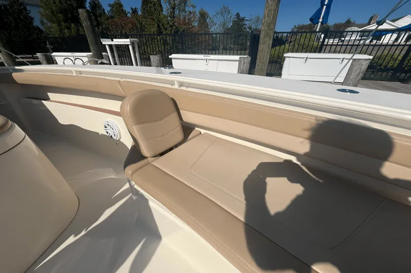 Slide: The Image of Scout 380 LXF 2020 - 33