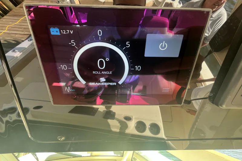 Slide: The Image of Scout 380 LXF 2020 - 41