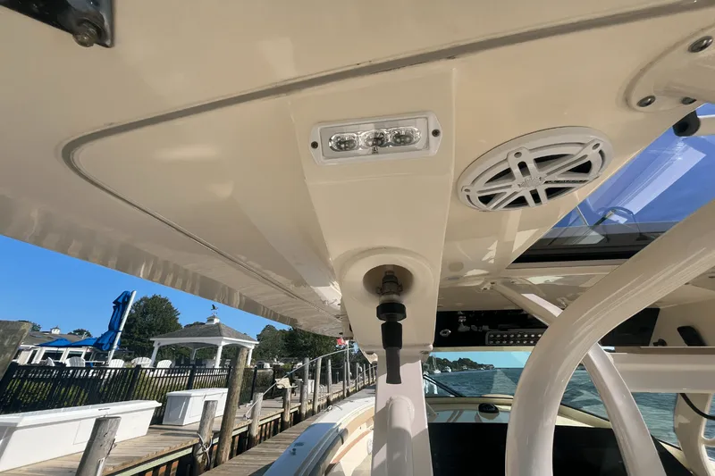 Slide: The Image of Scout 380 LXF 2020 - 45