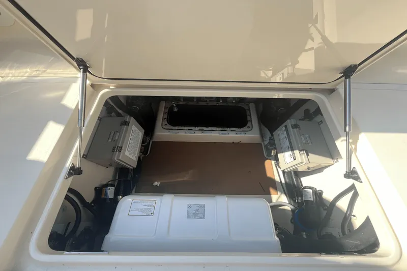 Slide: The Image of Scout 380 LXF 2020 - 46