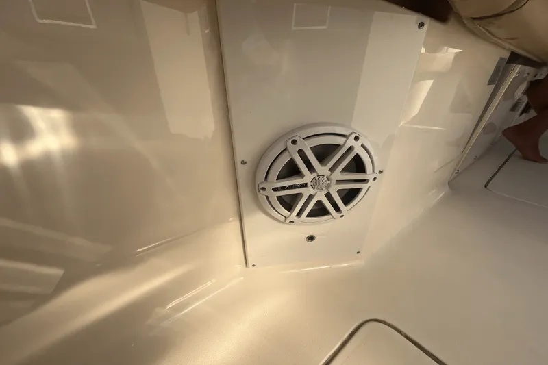 Slide: The Image of Scout 380 LXF 2020 - 47