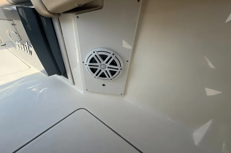 Slide: The Image of Scout 380 LXF 2020 - 48