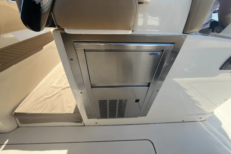 Slide: The Image of Scout 380 LXF 2020 - 49