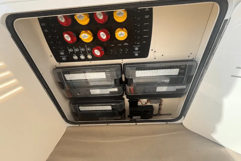 Slide: The Image of Scout 380 LXF 2020 - 51