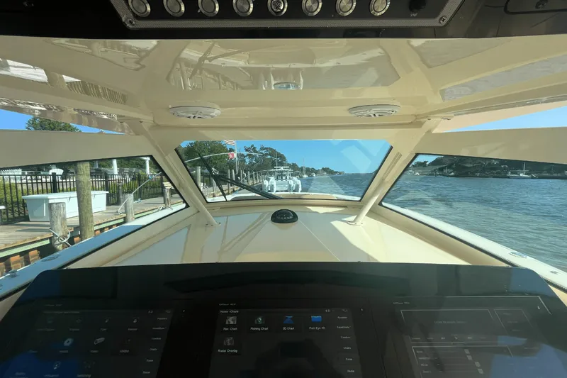 Slide: The Image of Scout 380 LXF 2020 - 52