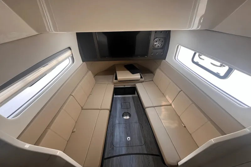 Slide: The Image of Scout 380 LXF 2020 - 57