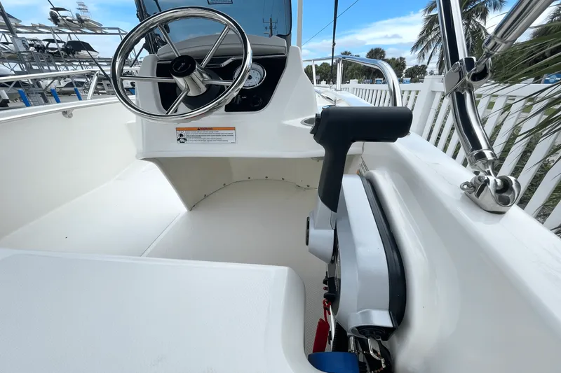 Slide: The Image of Boston Whaler 130 Super Sport 2026 - 8