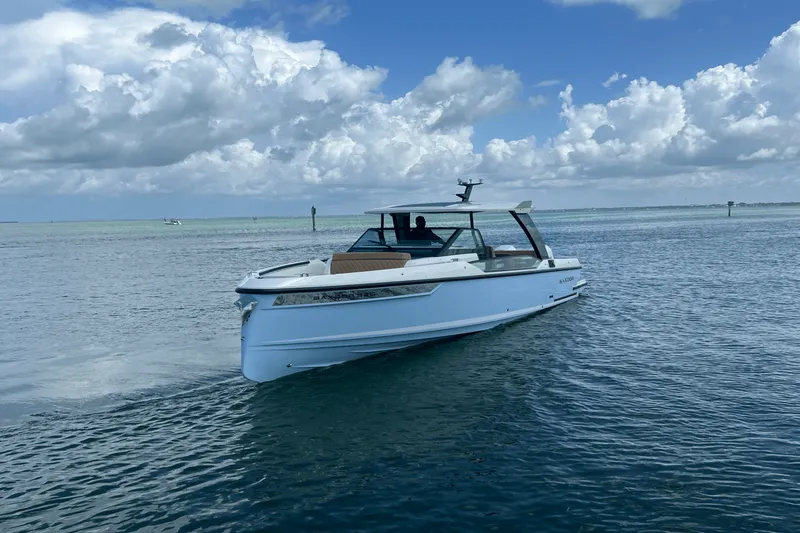 Slide: The Image of Saxdor 320 GTO 2025 - 10