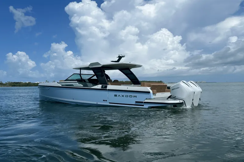 Slide: The Image of Saxdor 320 GTO 2025 - 15