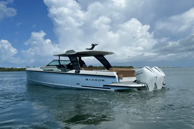 Slide: The Image of Saxdor 320 GTO 2025 - 16