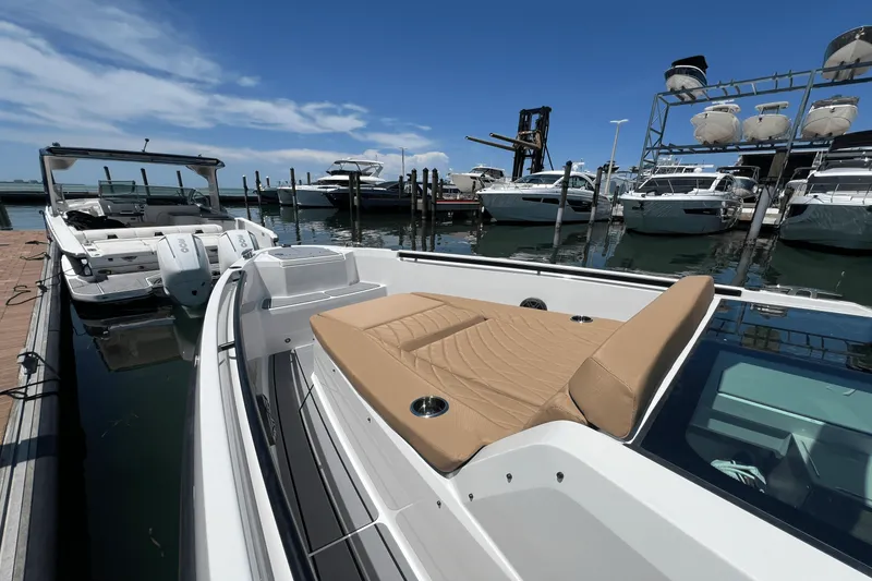 Slide: The Image of Saxdor 320 GTO 2025 - 36