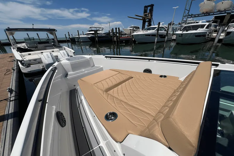 Slide: The Image of Saxdor 320 GTO 2025 - 37