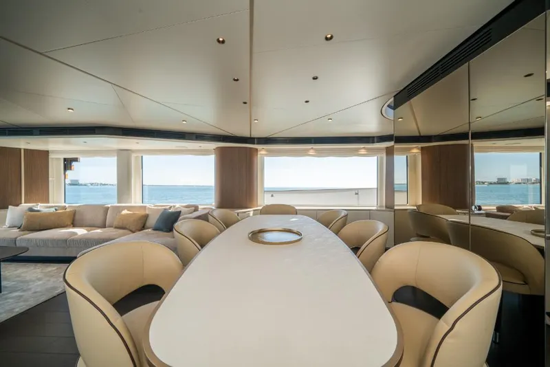 Slide: The Image of Azimut Magellano 25M 2023 - 51