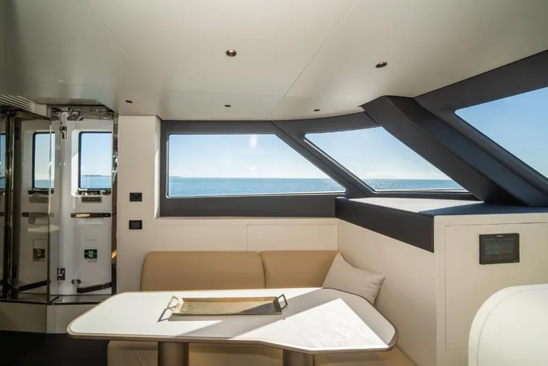 Slide: The Image of Azimut Magellano 25M 2023 - 53