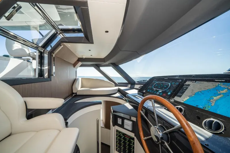 Slide: The Image of Azimut Magellano 25M 2023 - 57