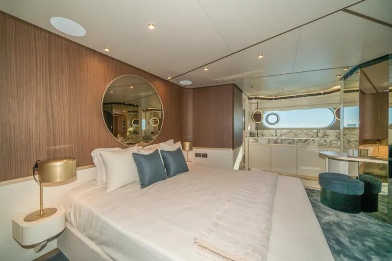 Slide: The Image of Azimut Magellano 25M 2023 - 60