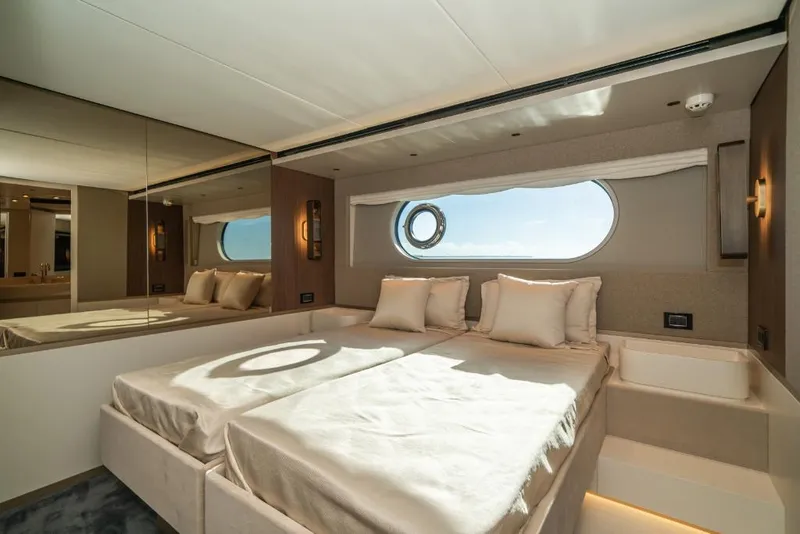 Slide: The Image of Azimut Magellano 25M 2023 - 71