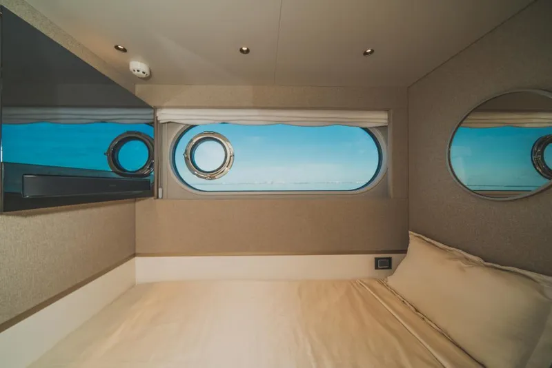 Slide: The Image of Azimut Magellano 25M 2023 - 74