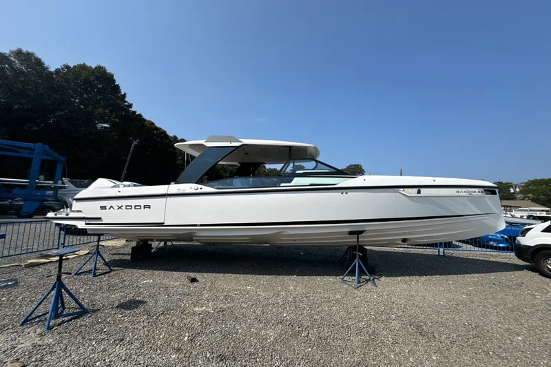 Slide: The Image of Saxdor 320 GTO 2025 - 0