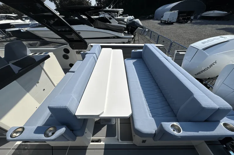 Slide: The Image of Saxdor 320 GTO 2025 - 10