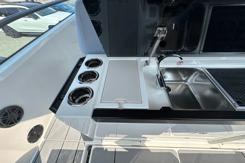 Slide: The Image of Saxdor 320 GTO 2025 - 15