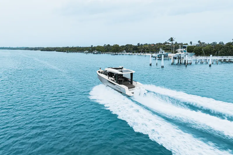 Slide: The Image of Saxdor 400 GTO 2025 - 37