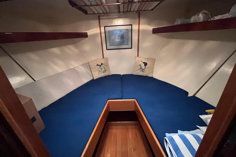 Slide: The Image of Breaux Brothers 44 CUSTOM SPORTFISH 1989 - 37