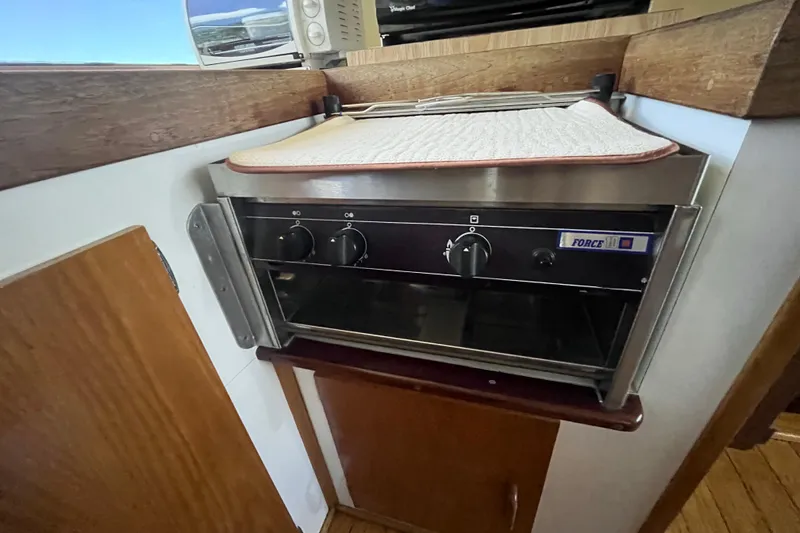 Slide: The Image of Breaux Brothers 44 CUSTOM SPORTFISH 1989 - 56