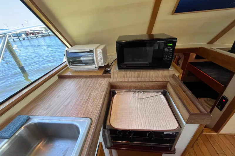Slide: The Image of Breaux Brothers 44 CUSTOM SPORTFISH 1989 - 29