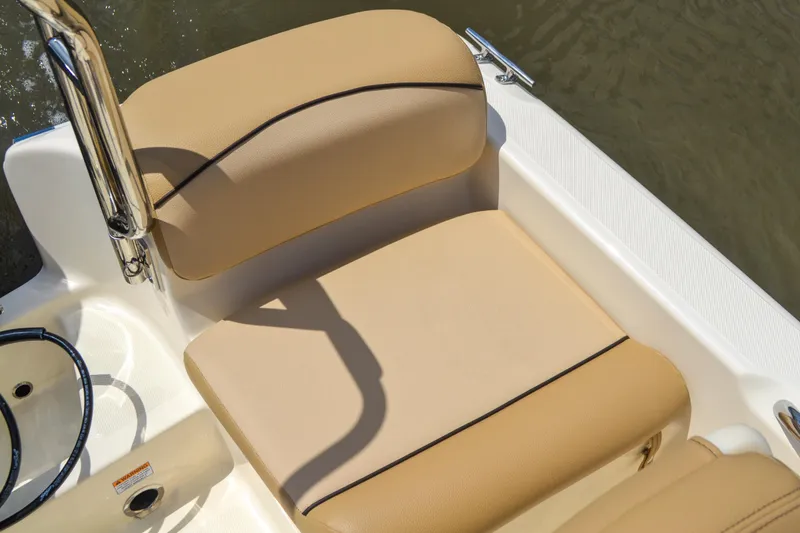 Slide: The Image of Beige seat cushion on Scout 175 Sport Dorado 2026 boat. - 5