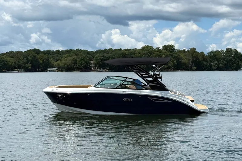The Image of Sea Ray SDX 230 Surf 2026 - 0