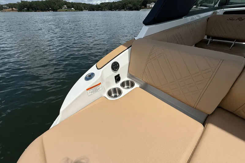 Slide: The Image of Sea Ray SDX 230 Surf 2026 - 10