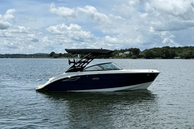 Slide: The Image of Sea Ray SDX 230 Surf 2026 - 4