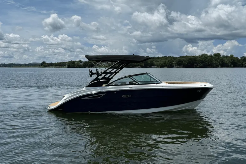 Slide: The Image of Sea Ray SDX 230 Surf 2026 - 5