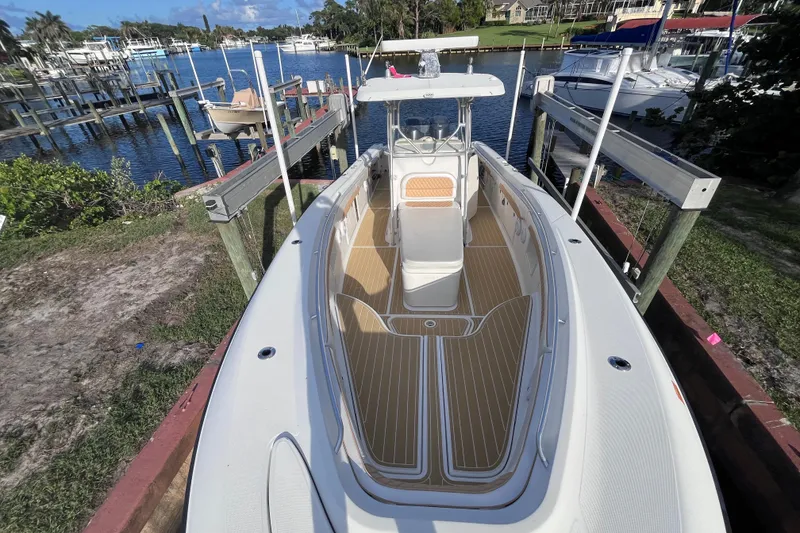 Slide: The Image of Hydra-Sports Vector 3300 CC 2006 - 12