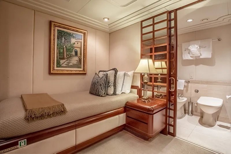 Slide: The Image of FEADSHIP 140 Trideck 1992 - 17