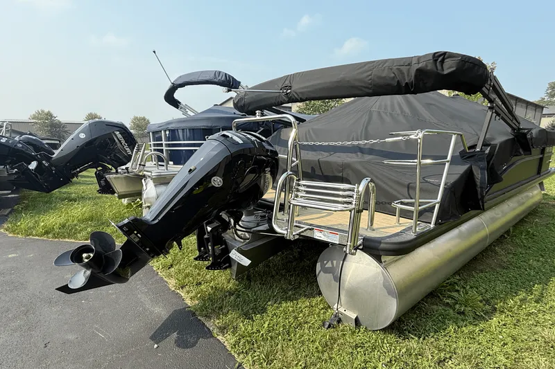 Slide: The Image of Harris 210CX 2024 - 2