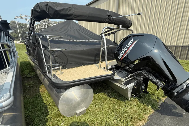 Slide: The Image of Harris 210CX 2024 - 3