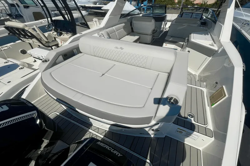 Slide: The Image of Sea Ray SLX 310 Outboard 2026 - 2