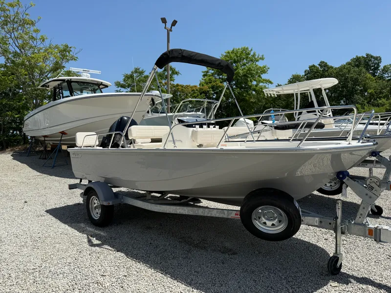 Slide: The Image of Boston Whaler 170 Montauk 2026 - 0