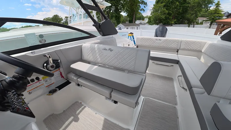 Slide: The Image of Sea Ray SDX 250 Outboard 2026 - 24