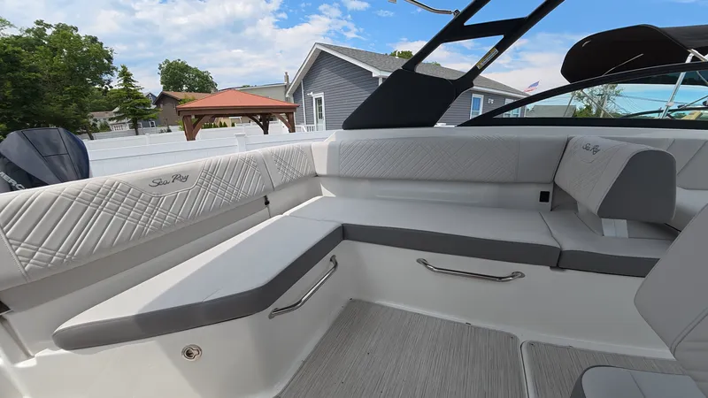Slide: The Image of Sea Ray SDX 250 Outboard 2026 - 13