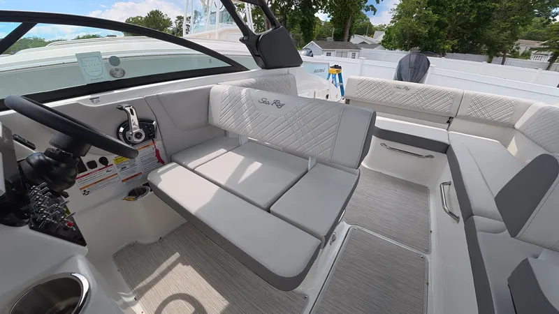 Slide: The Image of Sea Ray SDX 250 Outboard 2026 - 23