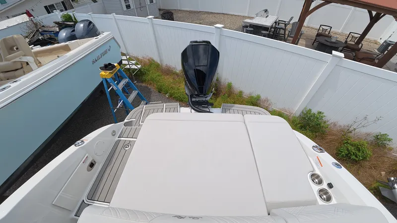 Slide: The Image of Sea Ray SDX 250 Outboard 2026 - 10