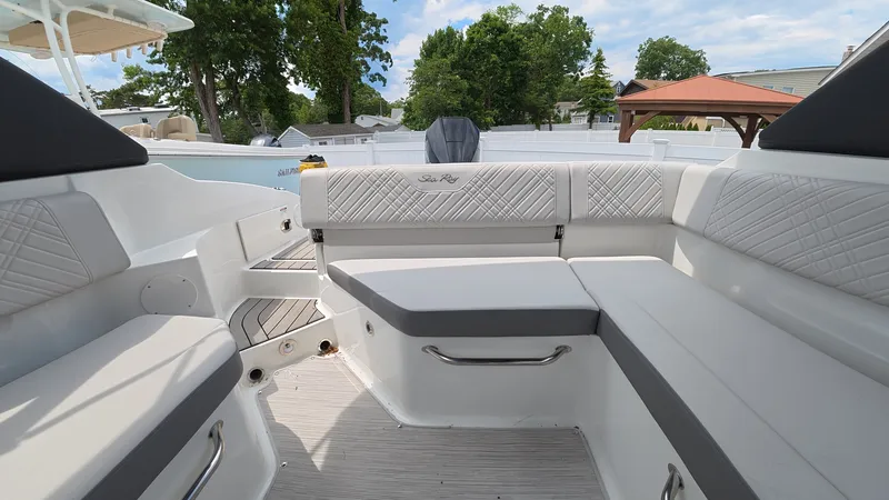 Slide: The Image of Sea Ray SDX 250 Outboard 2026 - 12