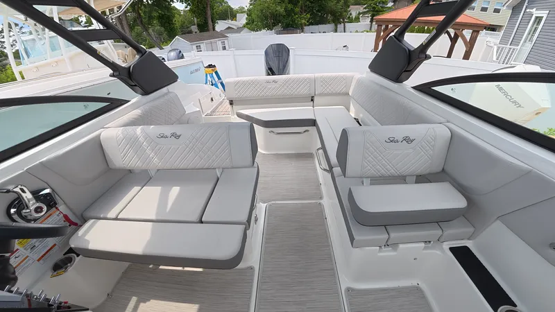 Slide: The Image of Sea Ray SDX 250 Outboard 2026 - 21